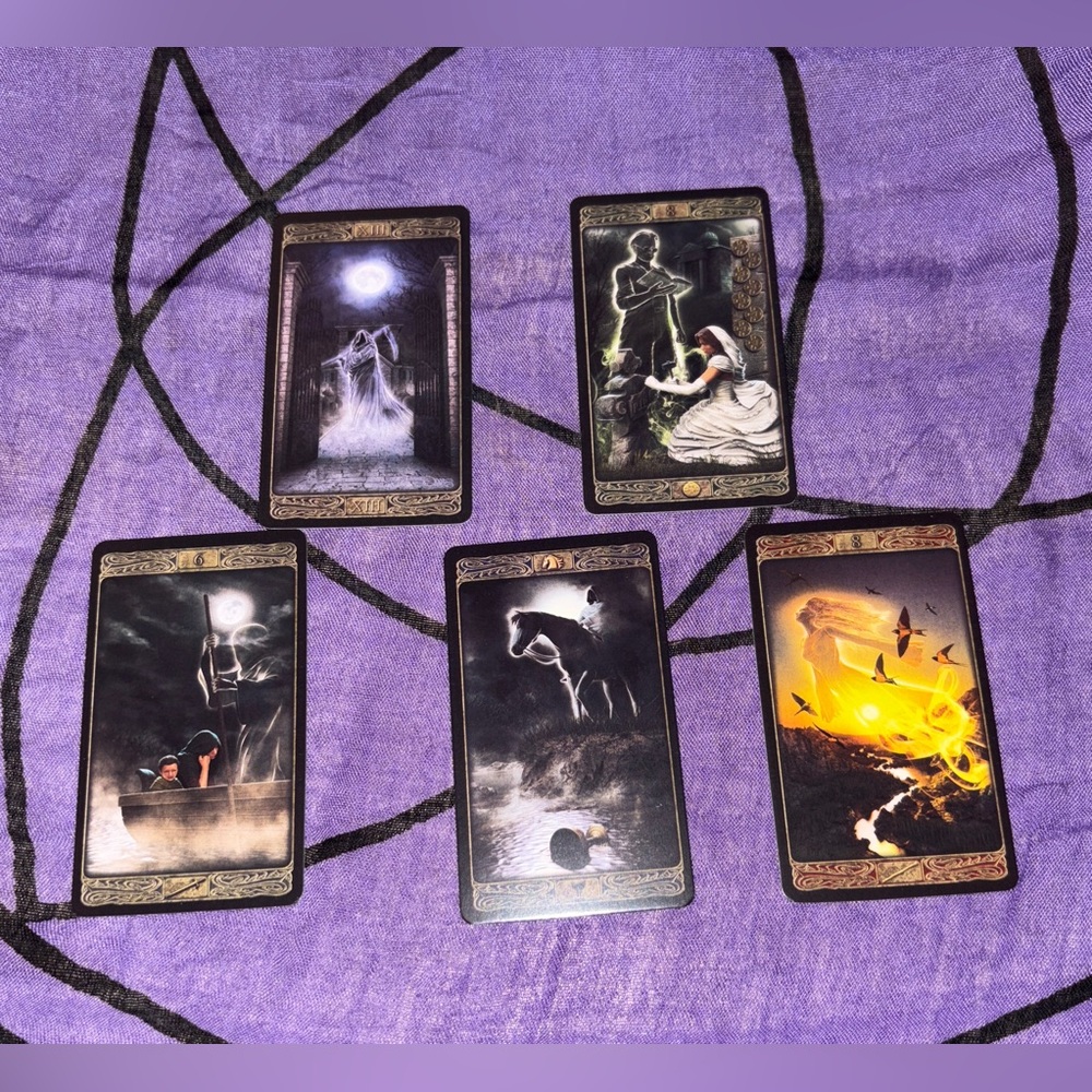Ghost Tarot Deck Bundle - Picture 5 of 8